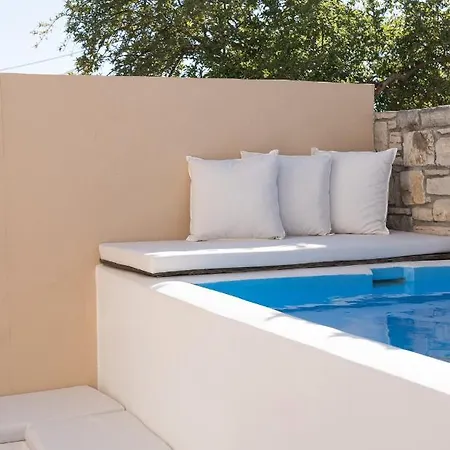 Quintana, A Junior With Private Pool! Apartment Argiroupolis