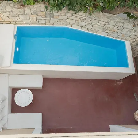 Apartment Quintana, A Junior With Private Pool! Argiroupolis
