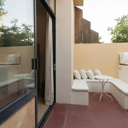 Apartment Quintana, A Junior With Private Pool! Argiroupolis
