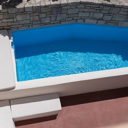 Quintana, A Junior With Private Pool! * Aryiroúpolis